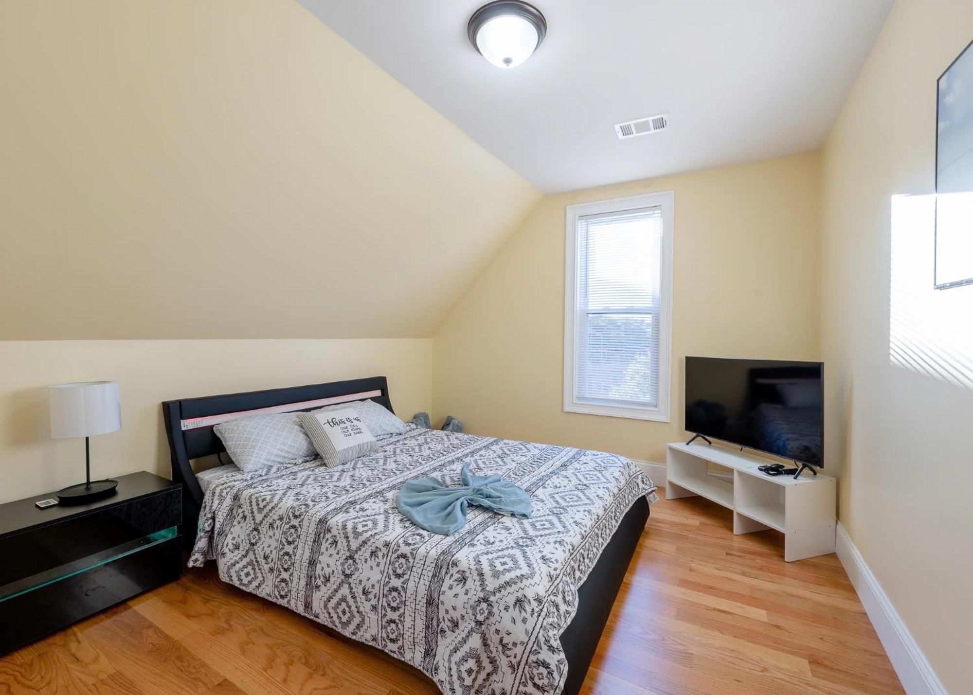 Appartement 233-3 4br - Peaceful Escape Near Downtown *